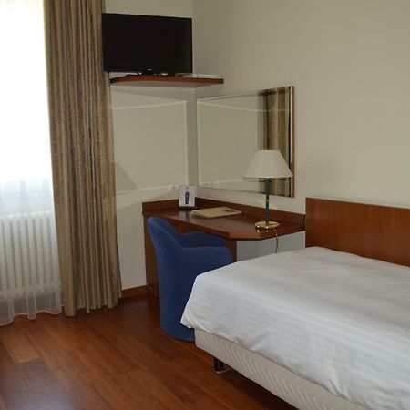 City Hotel Varese Luaran gambar
