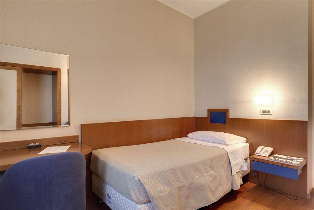 City Hotel Varese Luaran gambar