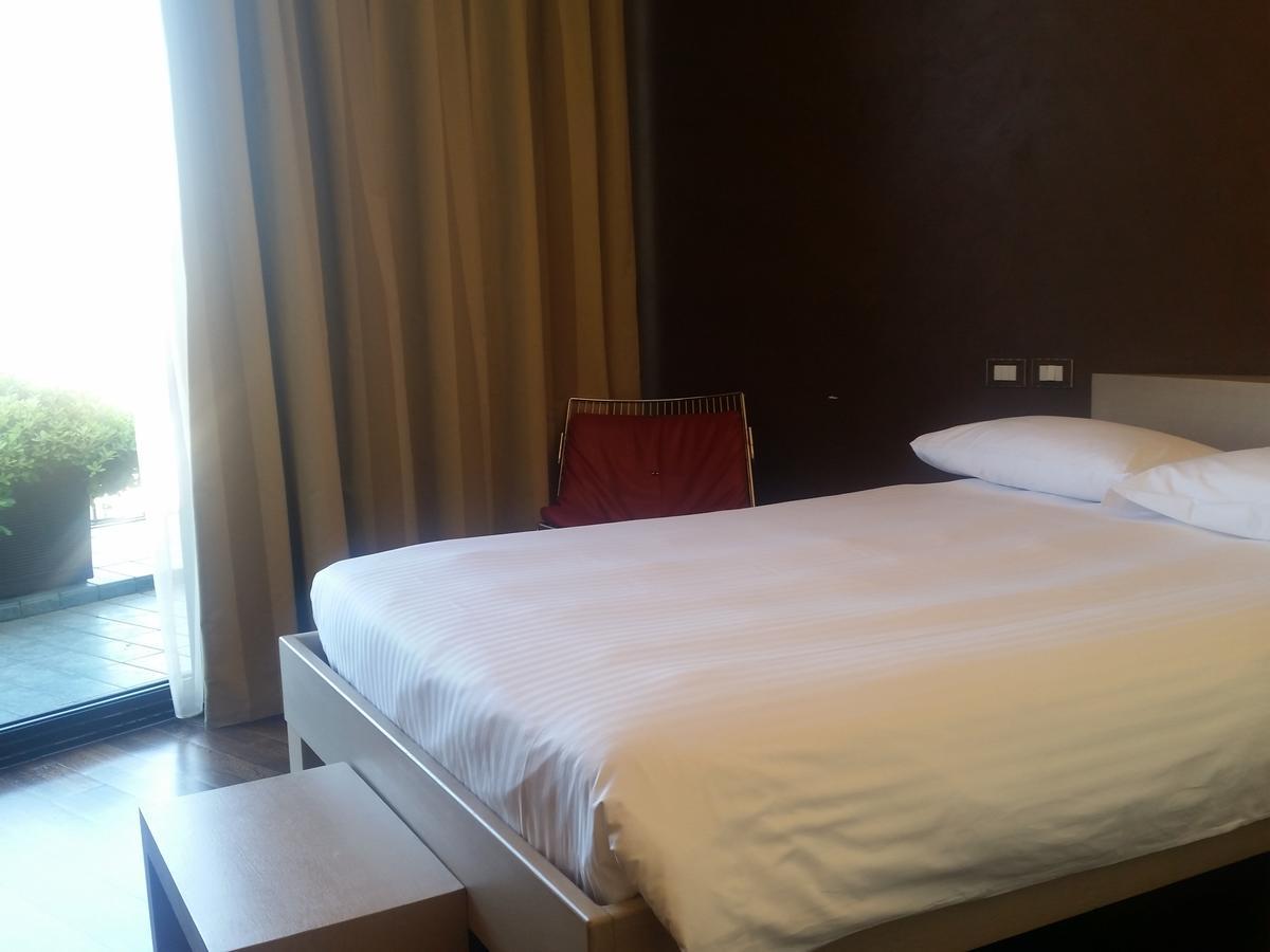 City Hotel Varese Luaran gambar