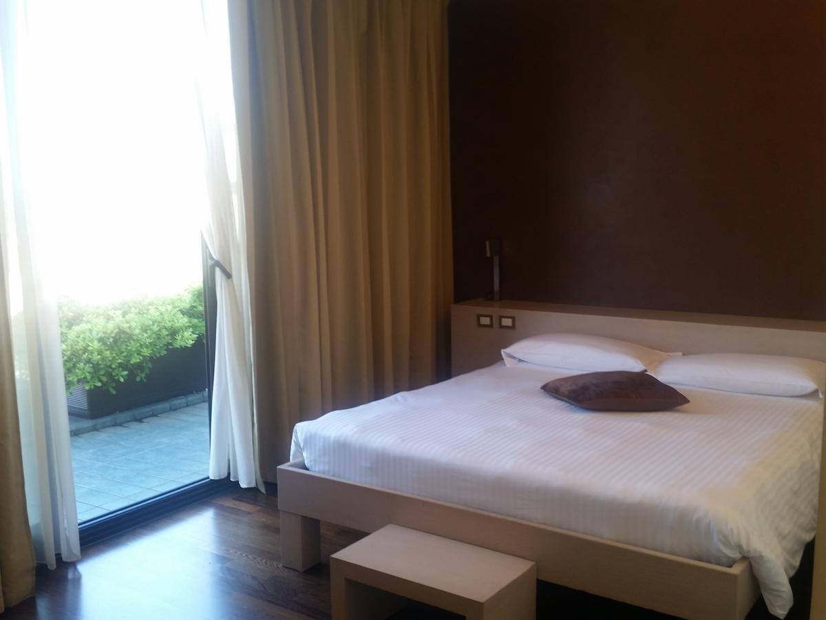 City Hotel Varese Luaran gambar