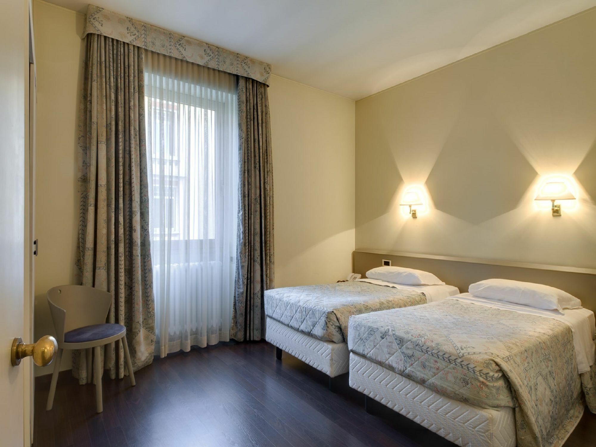 City Hotel Varese Luaran gambar