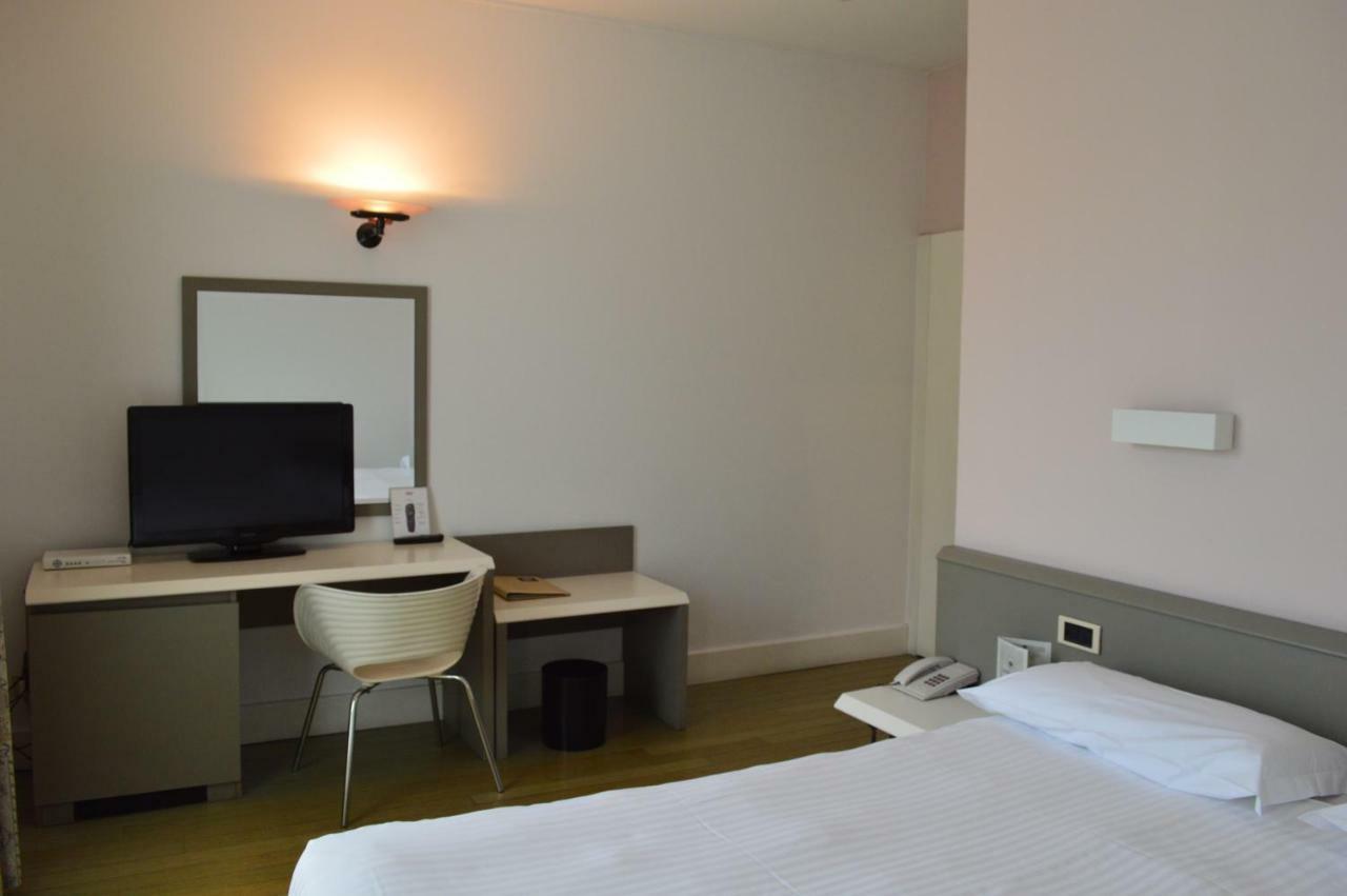 City Hotel Varese Luaran gambar