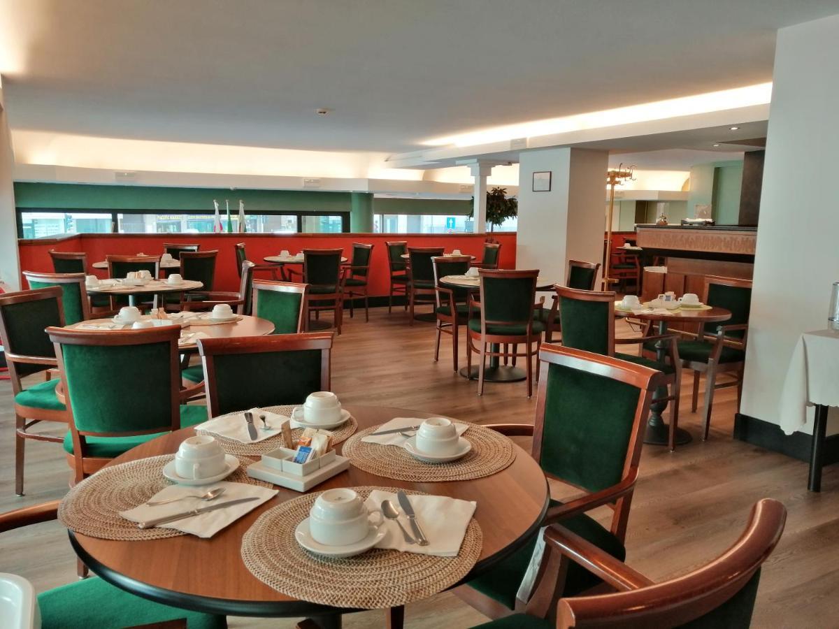 City Hotel Varese Luaran gambar